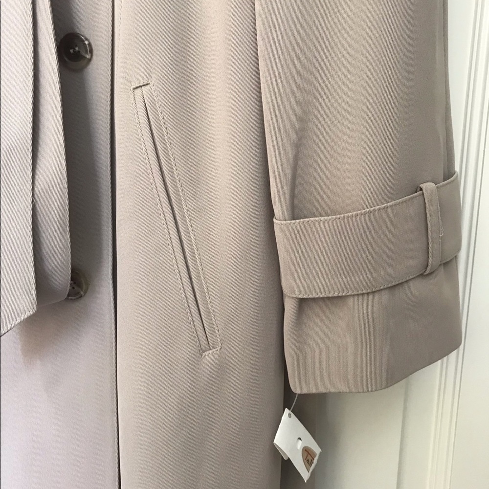Talbots Trenchcoat - Picture 5 of 5